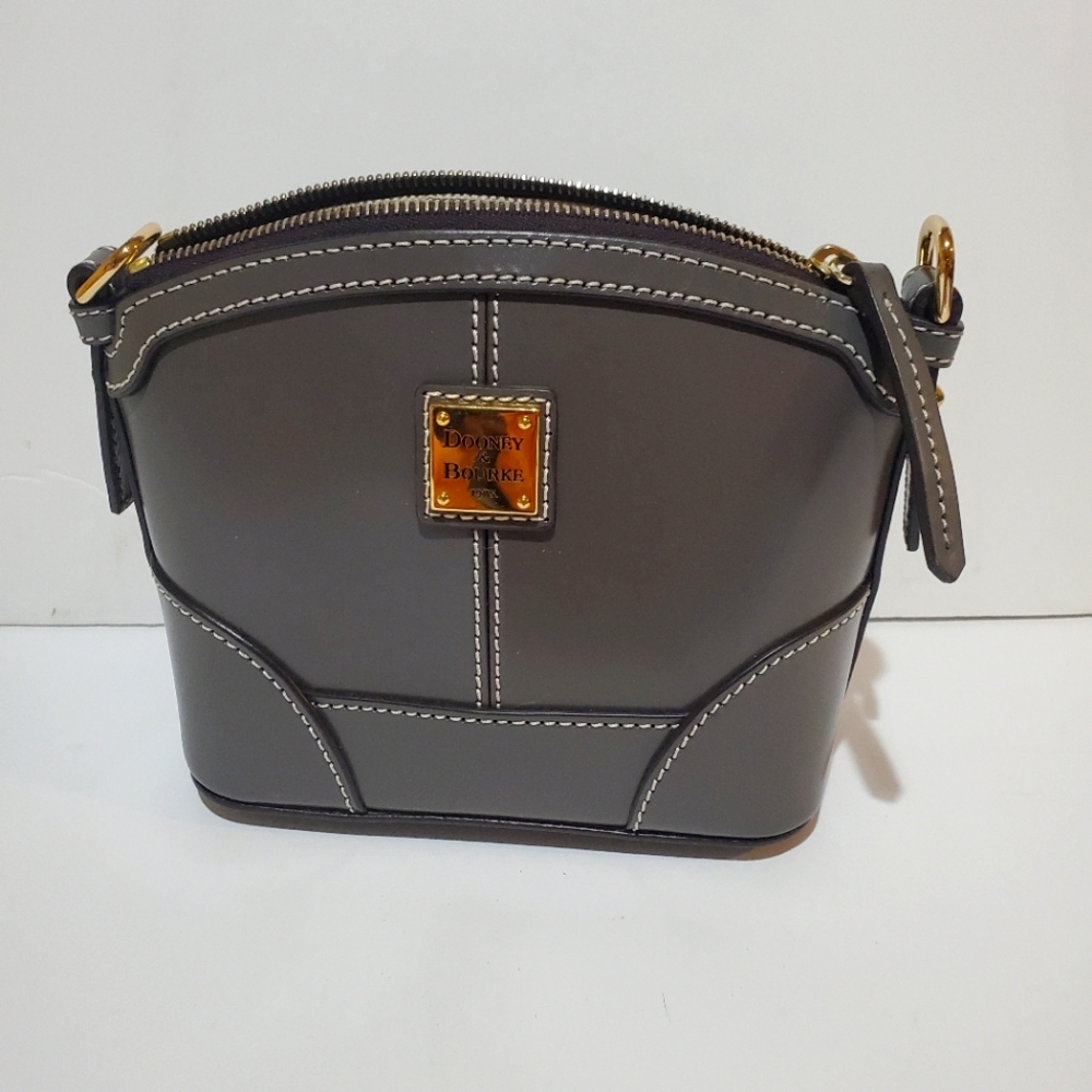 Dooney % Bourke purse